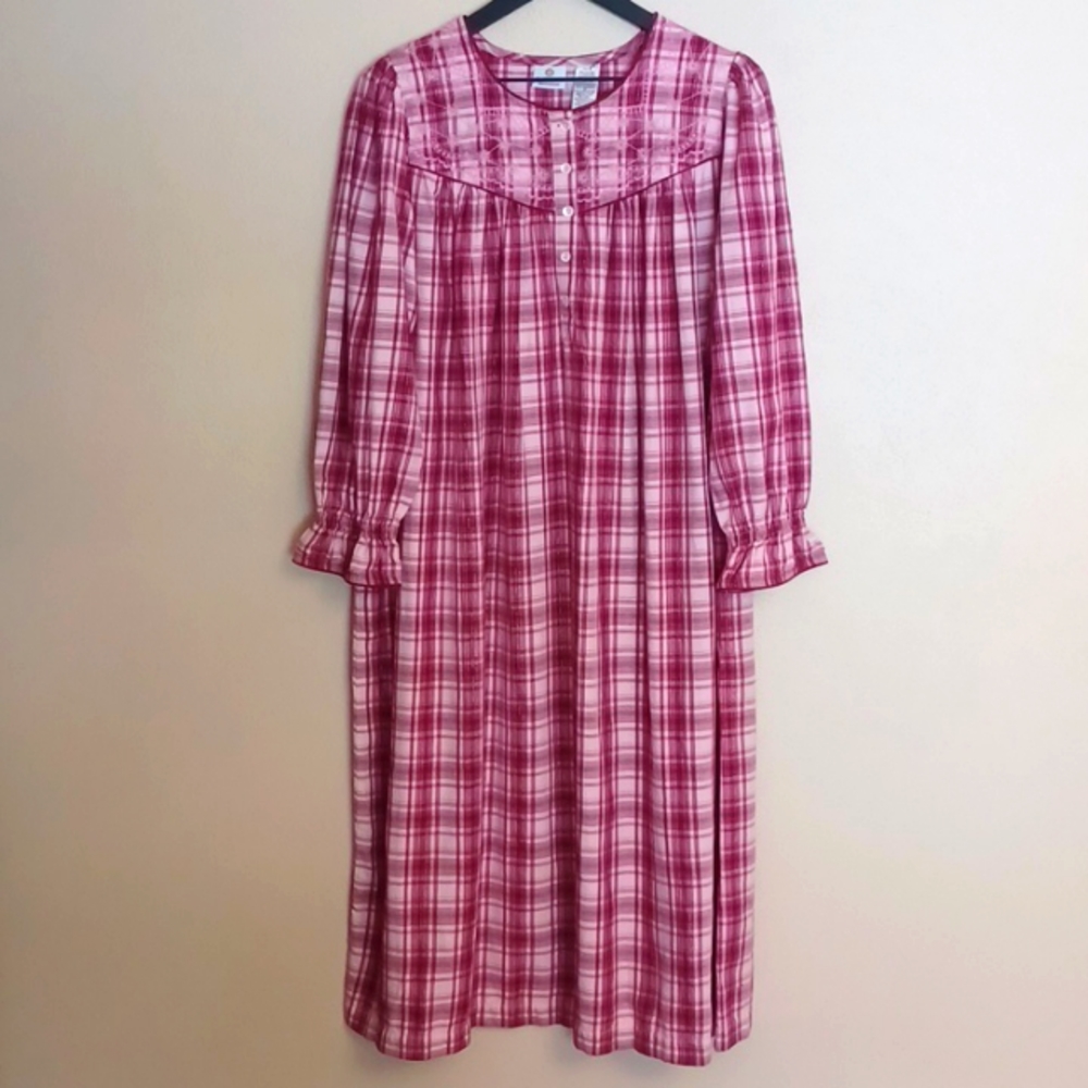 Vintage Smithsonian Embroidered Long Nightgown Flannel SZ S Pink Plaid Cottage
